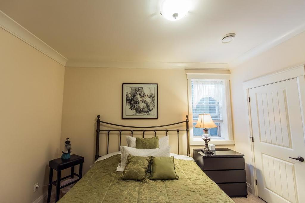 Grace Guest House Уайт-Рок Экстерьер фото