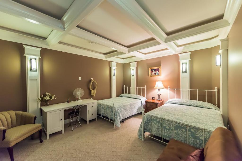 Grace Guest House Уайт-Рок Экстерьер фото